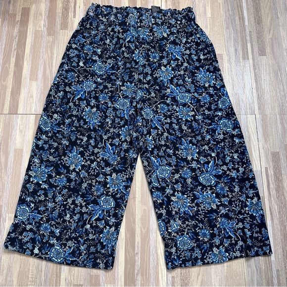 H&M Pants - Floral Patterned Wide-Leg Elastic Waist Pants Women’s Size 12
